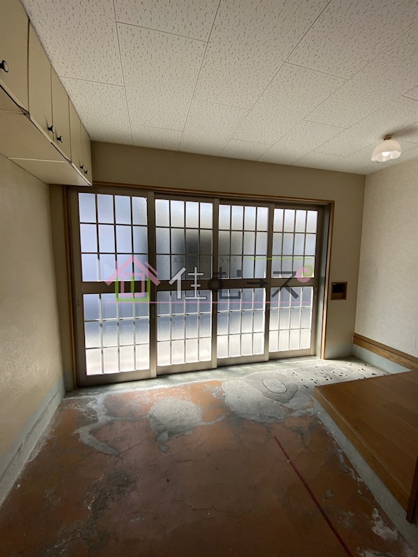 小路1丁目車庫付き貸家 玄関