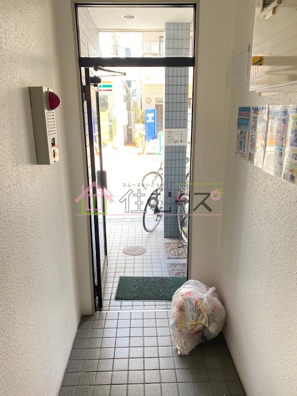 JPアパートメント港Ⅲ ロビー