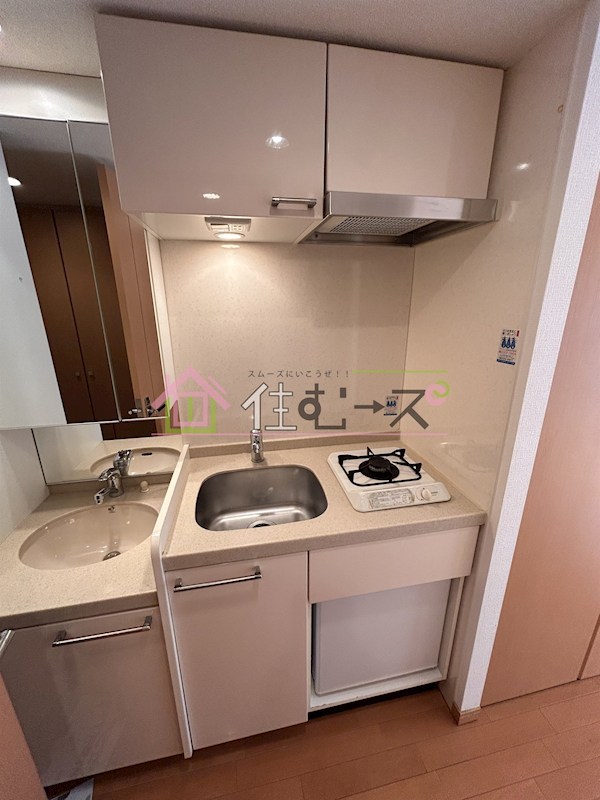 エステムコート難波WEST-SIDE大阪ドーム前 キッチン