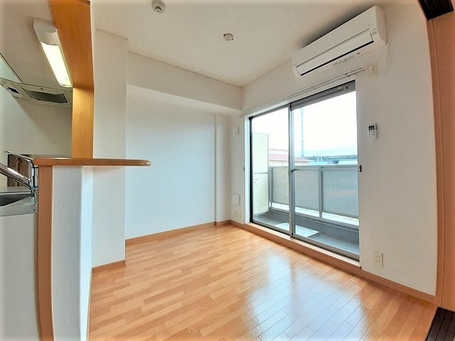 インヴィテ・ボヌ－ルⅡ番館 リビング