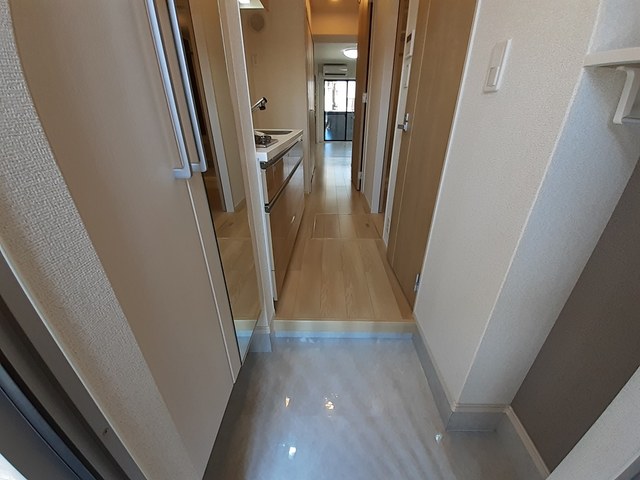 ドゥークス 玄関