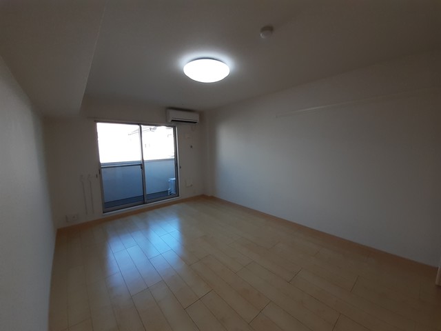 エストレージャ リビング