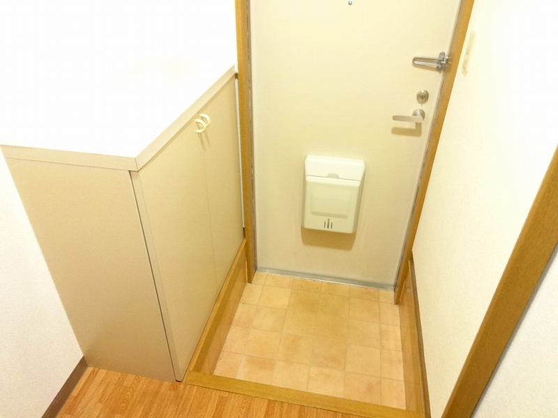 ハイツパル 玄関