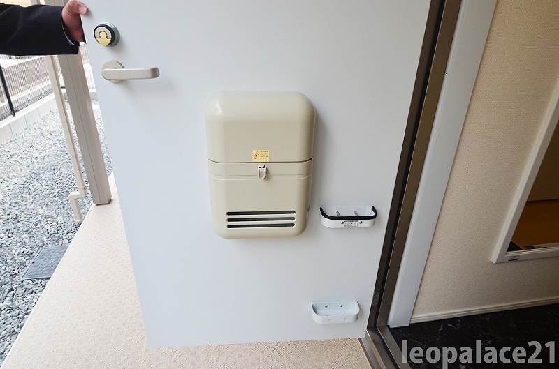 レオネクスト南茨木 玄関