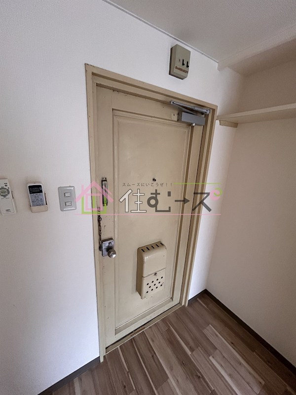 京橋ハイツ30 玄関