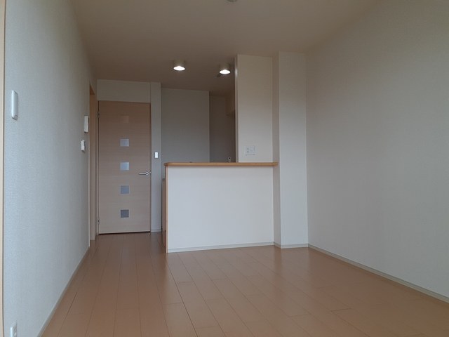 ファースト リビング