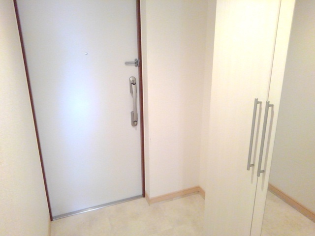 ノース・エクセレント・春日 玄関