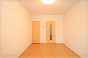 レオパレス近松Ⅱ リビング