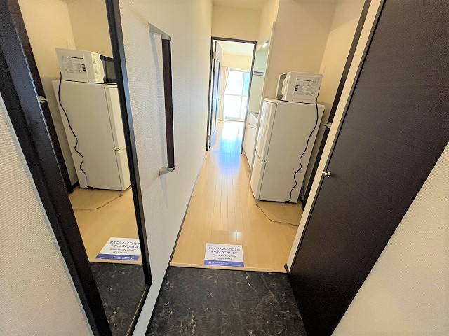 クレイノ式内 玄関