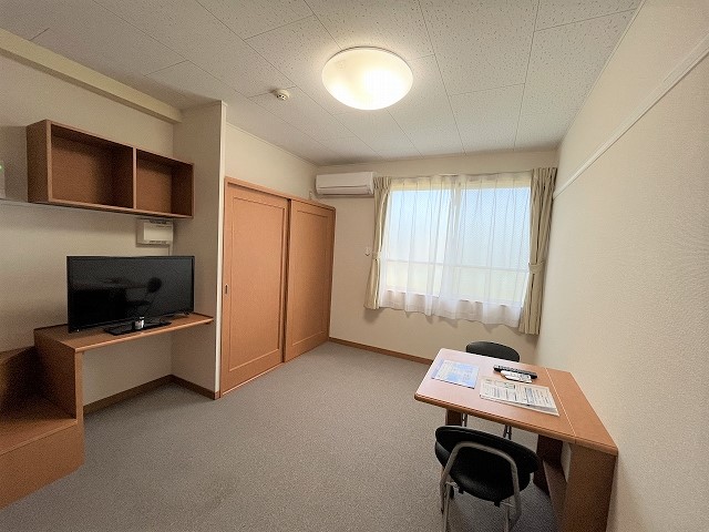 レオパレスカズⅠ リビング