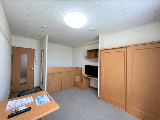 レオパレスカズⅠ ベッドルーム