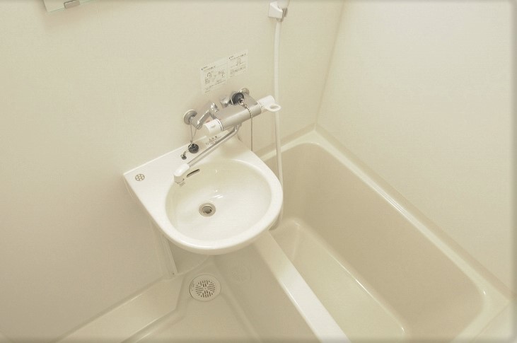 レオパレス吉川 風呂画像