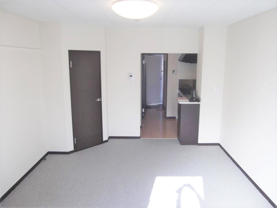 レオネクストＳＵＣＲＥ リビング