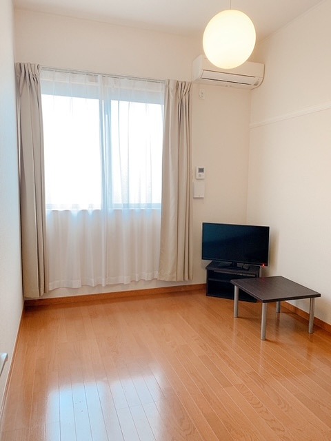 レオパレスパッシィオーネ リビング