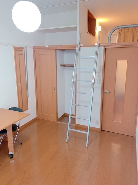 レオパレスインペリアルパレスⅠ ベッドルーム