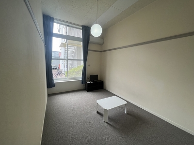 レオパレスＩＭＡＺＵⅠ ベッドルーム