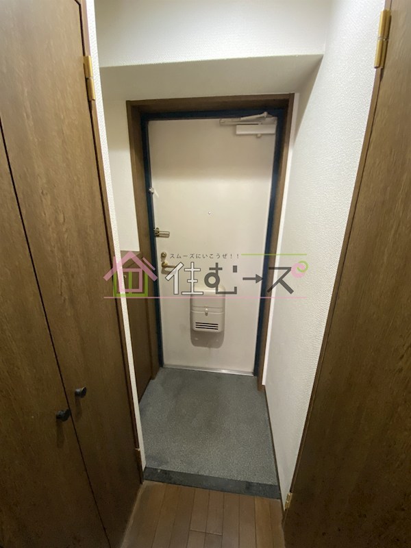 クラウンハイム夕陽丘 玄関