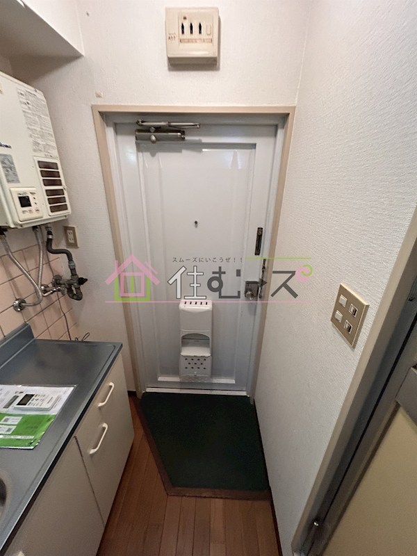 旭グランドハイツ 玄関