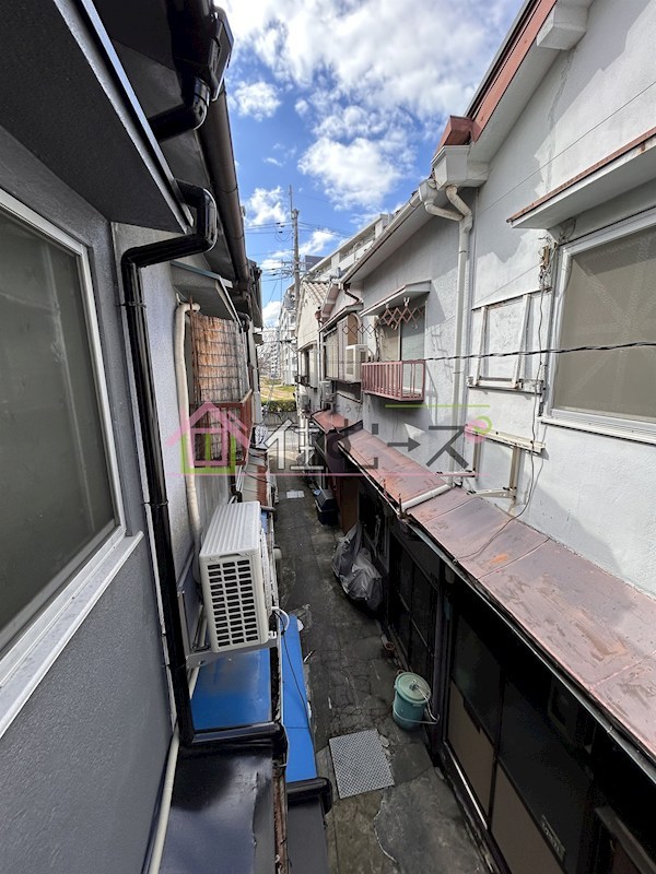 旭区高殿6丁目・路地裏長屋 ベランダ