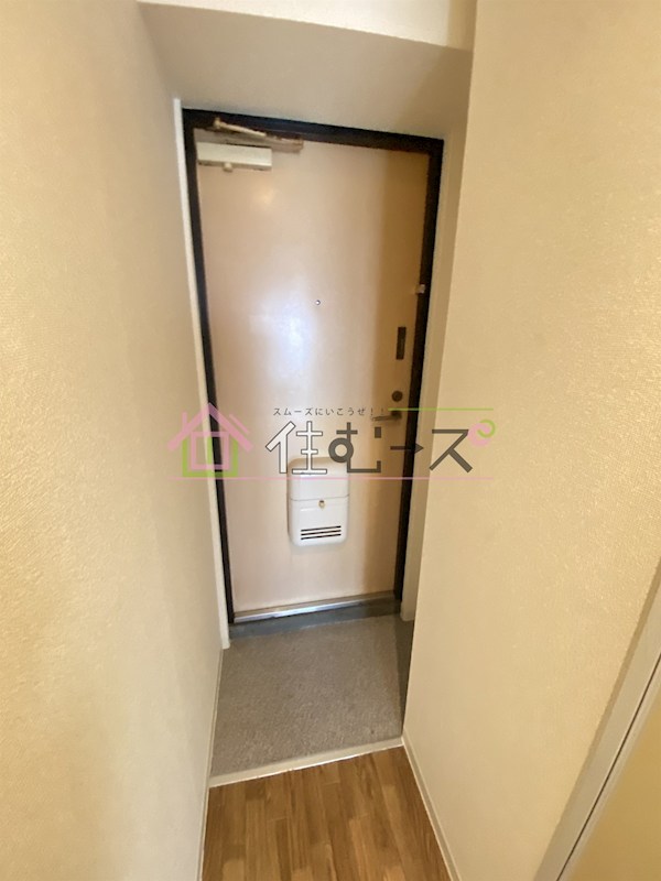 コレクション西田辺 玄関