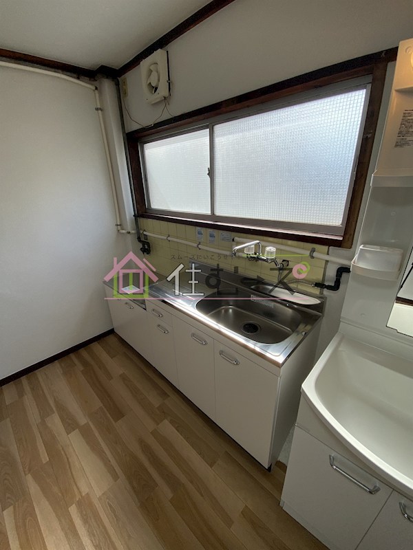 古田産業　昭和ビル キッチン