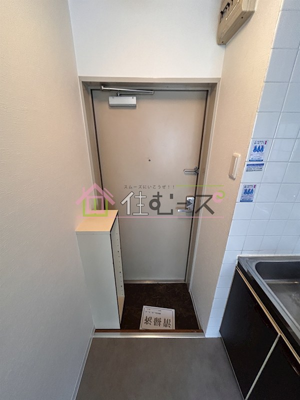 パレド森小路 玄関