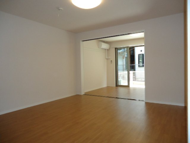 ＣＯＭＦＯＲＴ額原 その他1