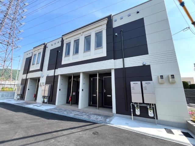 アシエルタ・アジャート 外観