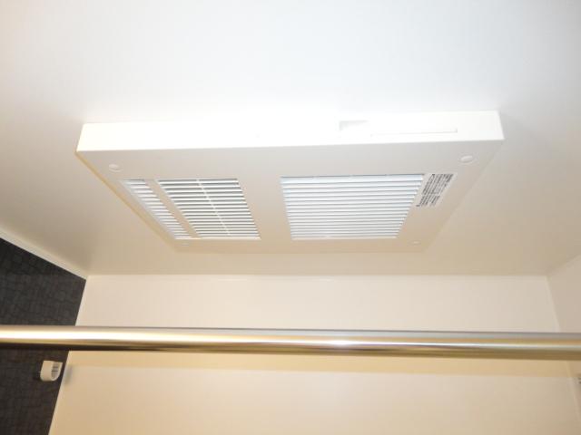 アビタ　カモリ その他12