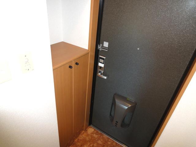 エス・スカイ（S・SKY） 玄関