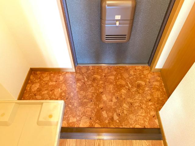 コンフォール深田 玄関