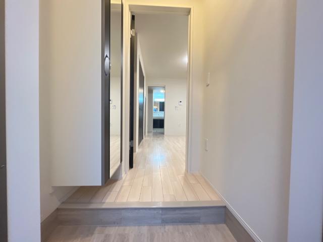 カロテラス 玄関