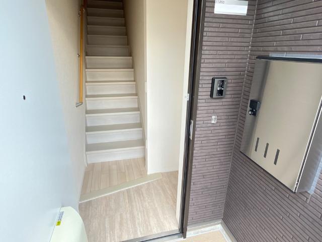 ルイズ・ハウス 玄関