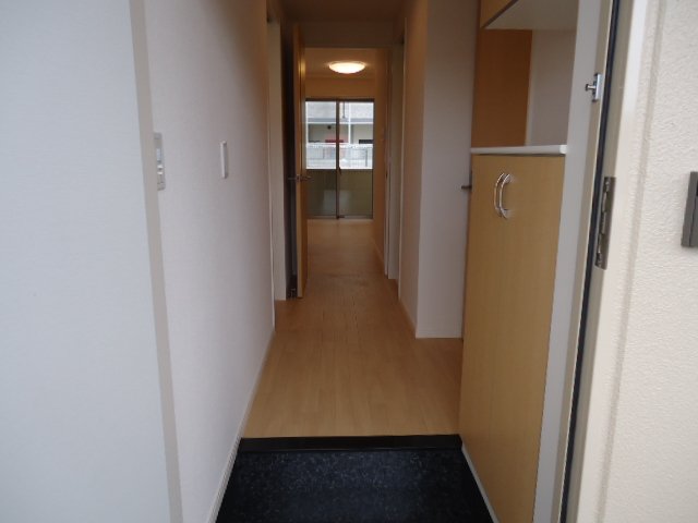 ライツ南曽根 玄関