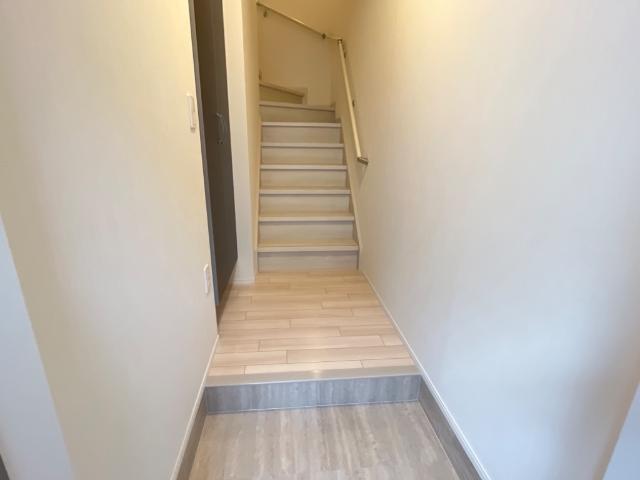 バックパレス香里 玄関