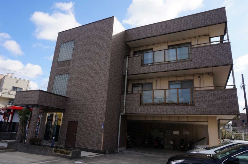 ラ・アクール 外観