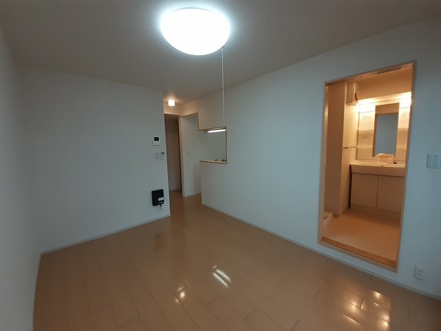 ユーアイハイツ　新家 リビング