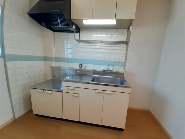 ハイツリバーサイド キッチン