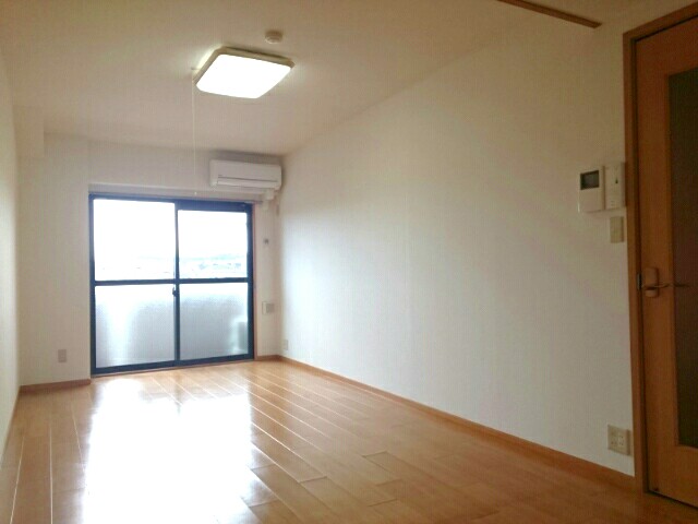 エレガンシア金剛 リビング