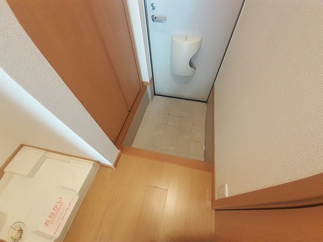 シャロルエヌ 玄関