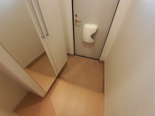 カーサ立部 玄関