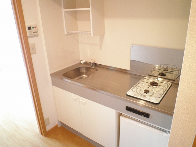 ＡＤＥＳＳＯ　（アデッソ） キッチン