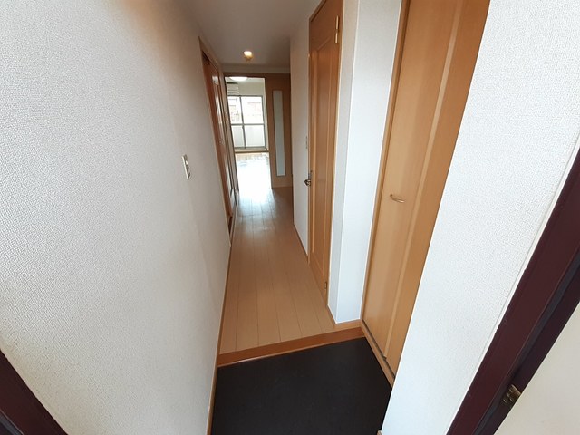 アドラブール 玄関