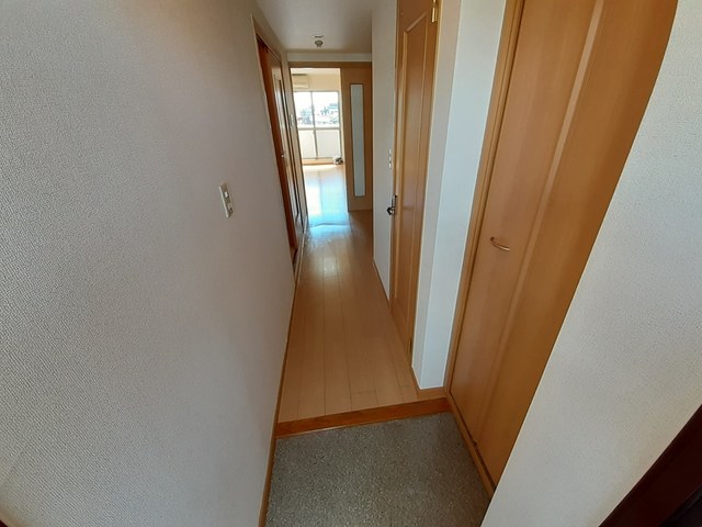 アドラブール 玄関