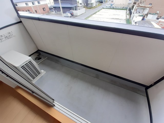 クレメント昆陽 ベランダ