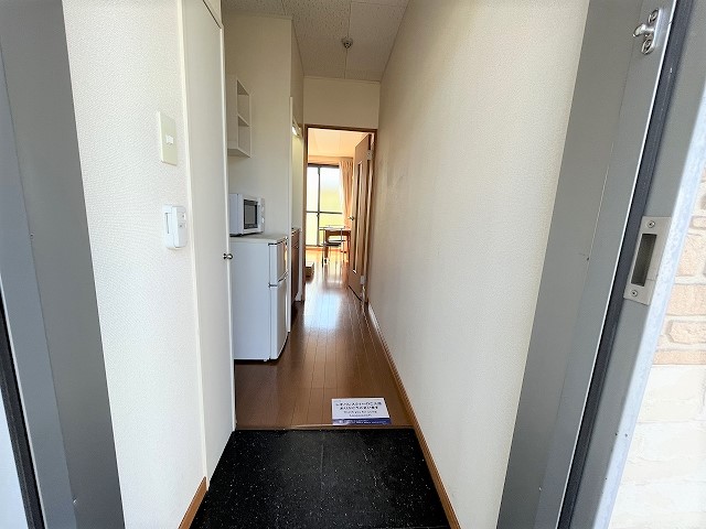 レオパレス二田 玄関