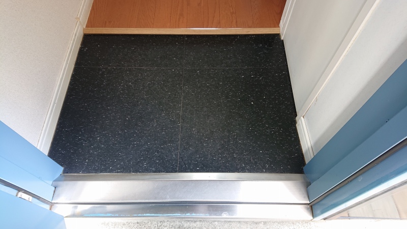 レオパレススピーロ　スペーロ 玄関