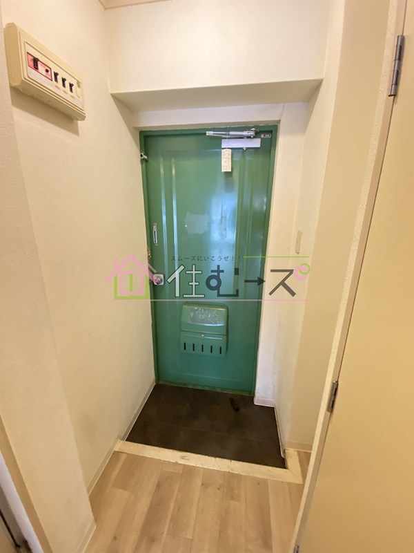 東中島マンション 玄関