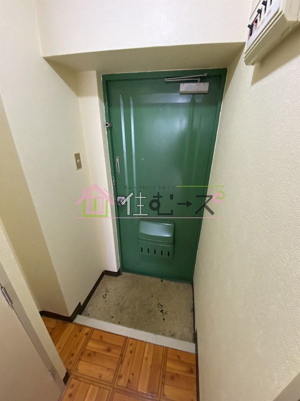 東中島マンション 玄関