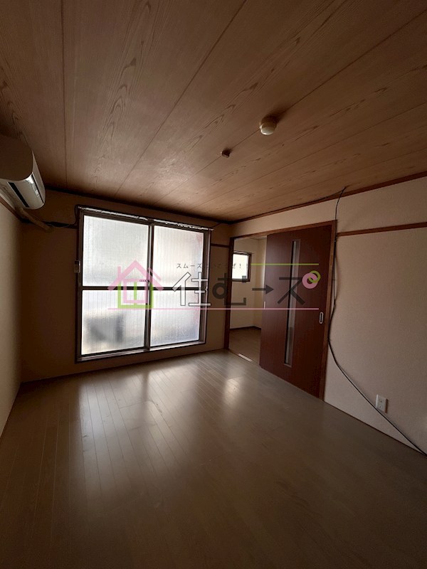 ストロング第1新大阪 ベッドルーム